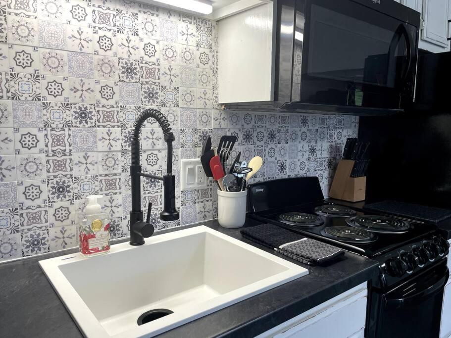 New Remodeled Luxury Condo By The Lake, No Stairs! Branson Eksteriør bilde